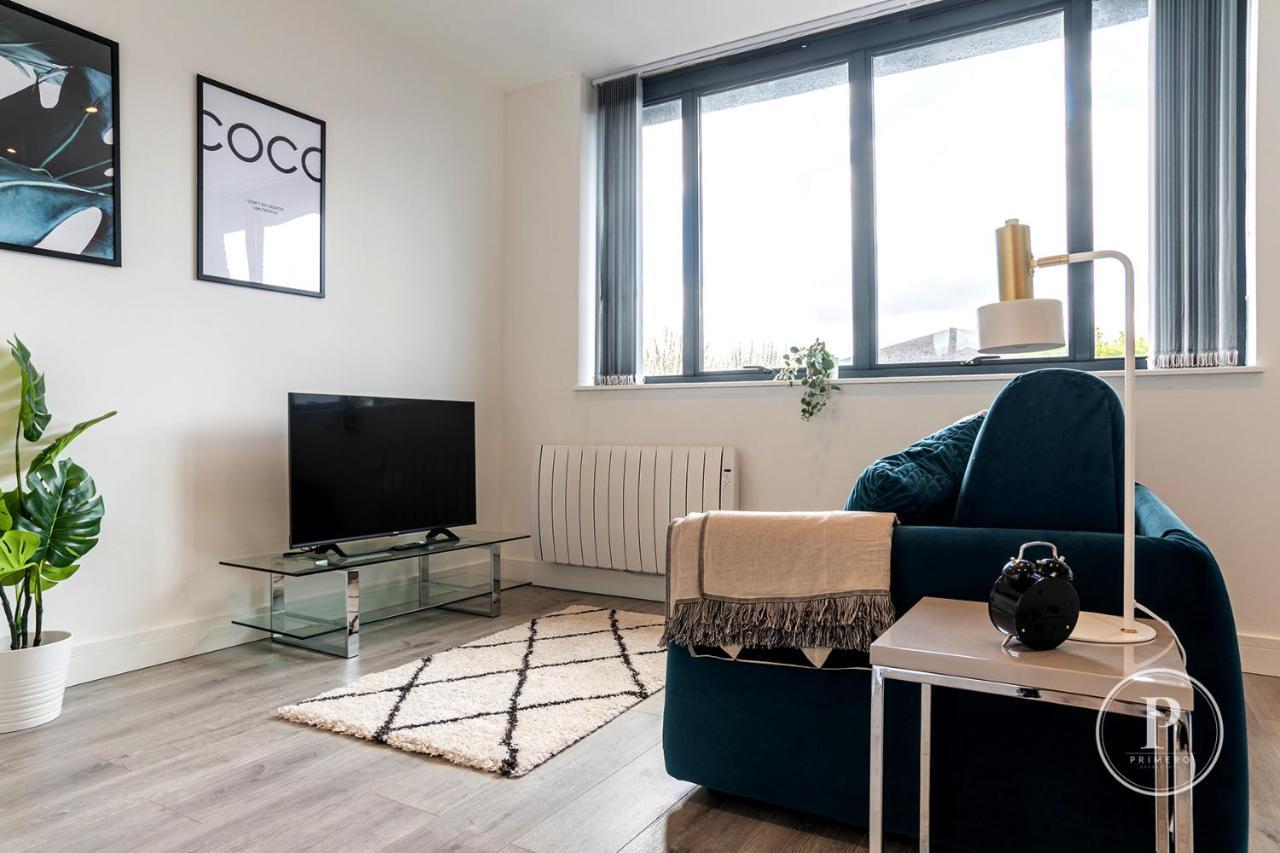Copenhagen Court Apartments Бэйсингсток Экстерьер фото